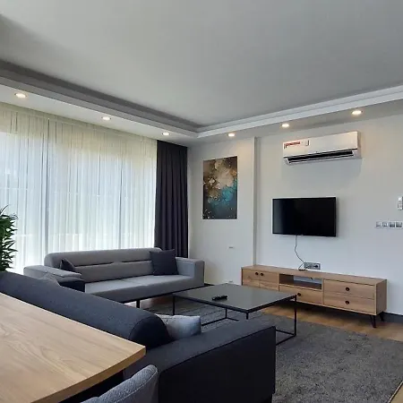 Lejlighed Professionally Maintained, Spacious New Residences Just Minutes From Lara & Kundu Entertainment Zone *